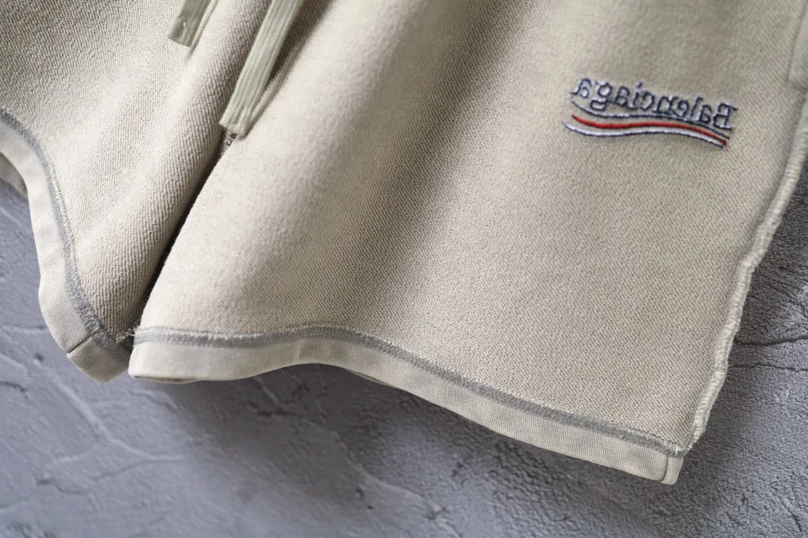 DD 12#P160 Classic : Khaki Sizes : 1 2 3 4